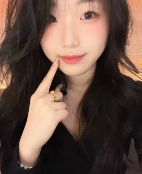 哈尔滨清纯女大学生