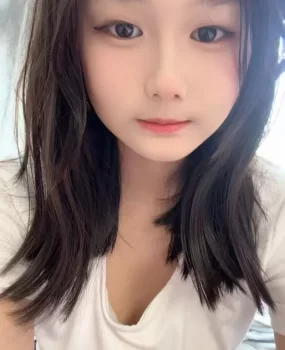 南昌06年模特身材小美女