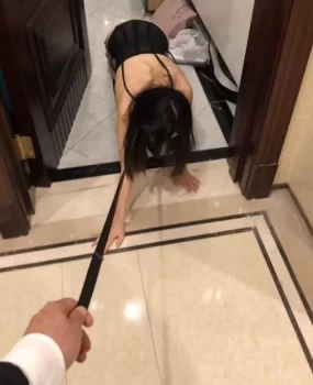 徐汇00后学生妹嫩模全裸海选会所