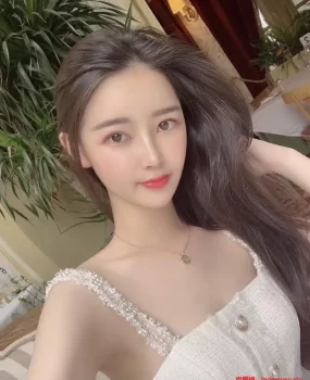 朋友介绍的学生兼职，网红脸